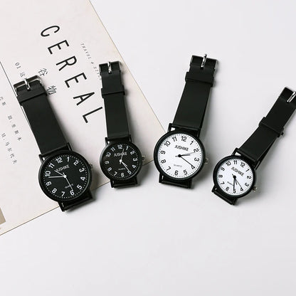 Simple Black White Quartz Watches Women Minimalist Design Silicone Strap Wristwatch Big Dial Women's Fashion Creative Watch Gift