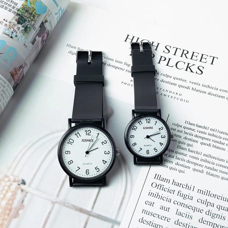 Simple Black White Quartz Watches Women Minimalist Design Silicone Strap Wristwatch Big Dial Women's Fashion Creative Watch Gift